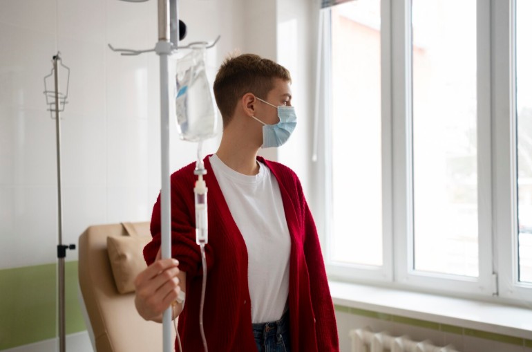 Капельницы при ОРВИ и гриппе: польза и риски